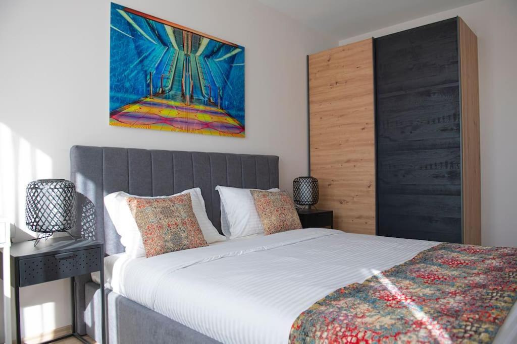Madrid: A Modern 2-Bedroom Apartment With Parking Sofía Exterior foto
